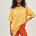 Γυναικείο κοντομάνικο μπλουζάκι με κέντημα - GONE BANANAS - YELLOW