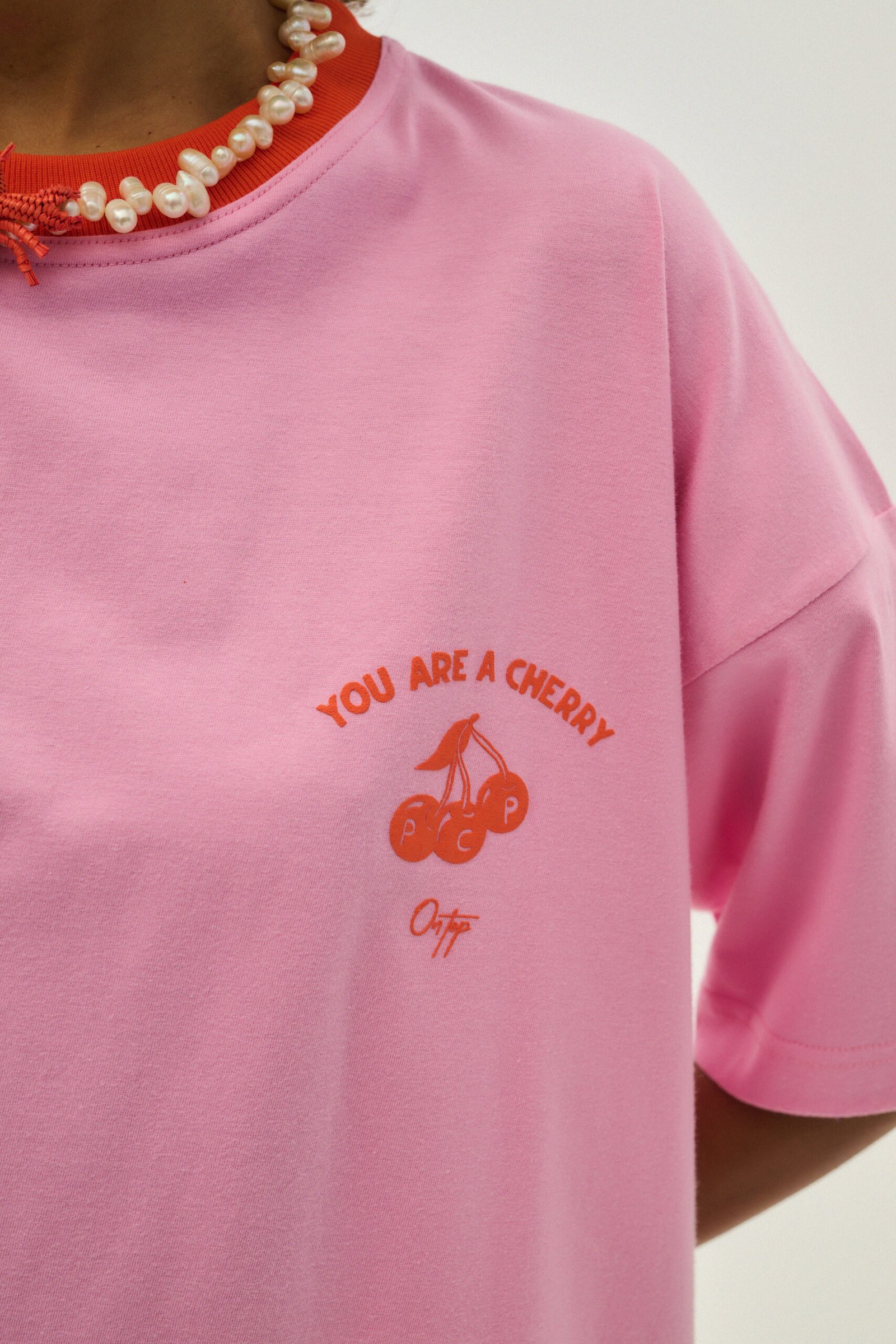 Γυναικείο-κοντομάνικο-μπλουζάκι-με-μεταξοτυπία-Cherry-PINK-1 Γυναικείο κοντομάνικο Cherry Pink | PCP CLOTHING - Image 2