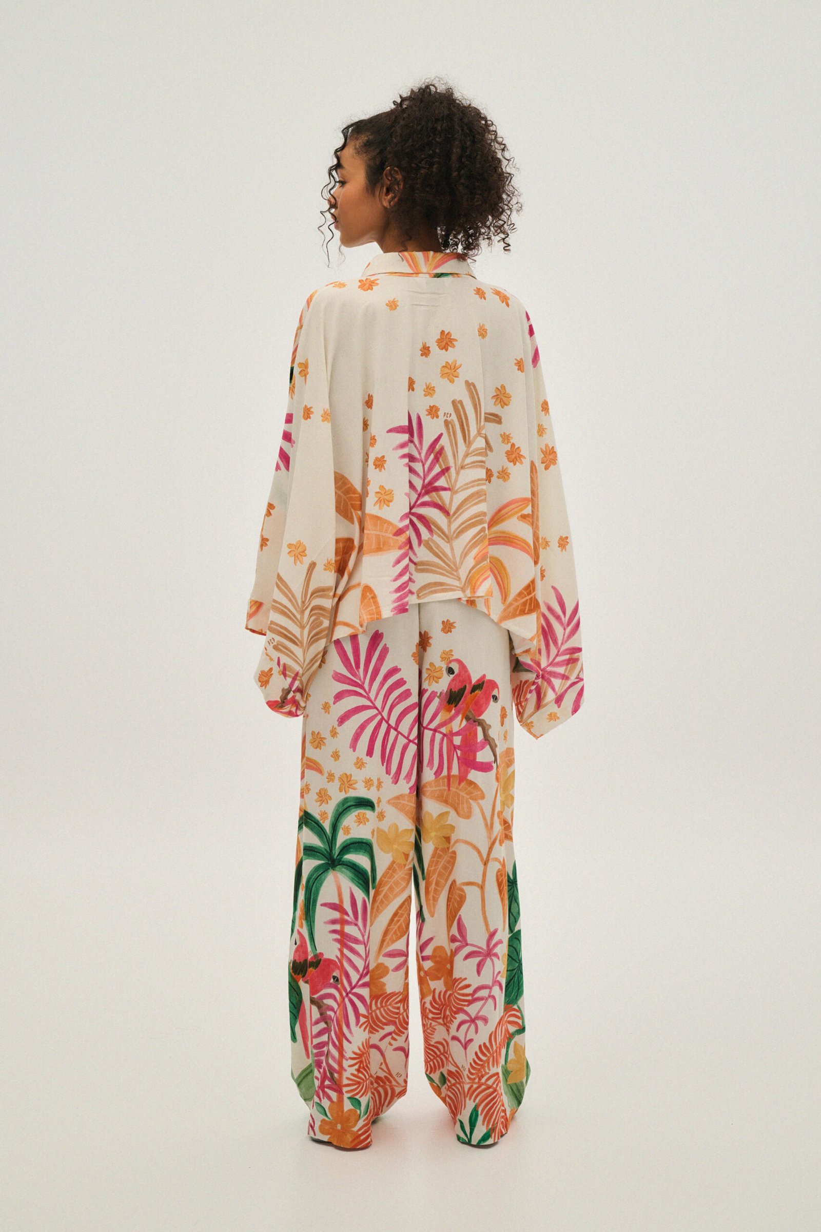 Γυναικείο-πουκάμισο-εμπριμέ-Tina-WHITE-1 Γυναικείο πουκάμισο εμπριμέ Nature | PCP CLOTHING - Image 2