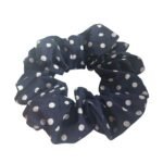 Χειροποίητο "Rosie" scrunchie πουά μπλε μεγάλο - Image 3