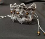 Μακραμέ βραχιόλι χεριού ζικ ζακ δίχρωμο - Image 2