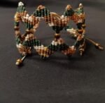 Μακραμέ βραχιόλι χεριού ζικ ζακ πράσινο-καφέ-άσπρο - Image 2