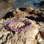 Μακραμέ βραχιόλι αστραγάλου μπεζ-μωβ