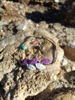 Μακραμέ βραχιόλι ποδιού μπεζ με φύλλα μωβ-άσπρο - Image 2