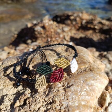 Μακραμέ βραχιόλι ποδιού μαύρο με φύλλα χρωματιστά