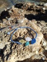 Μακραμέ βραχιόλι ποδιού μπλε-άσπρο με φύλλα χρωματιστά - Image 2