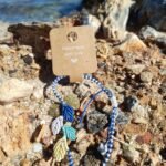 Μακραμέ βραχιόλι ποδιού μπλε-άσπρο με φύλλα χρωματιστά