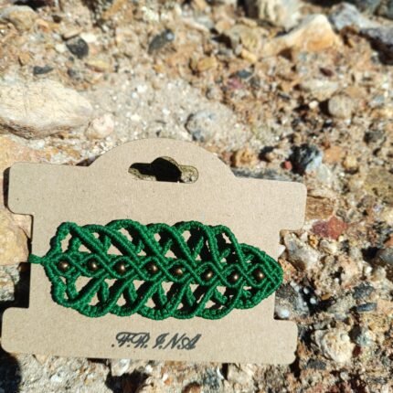 Μακραμέ βραχιόλι χεριού πράσινο με μπρονζέ χάντρες