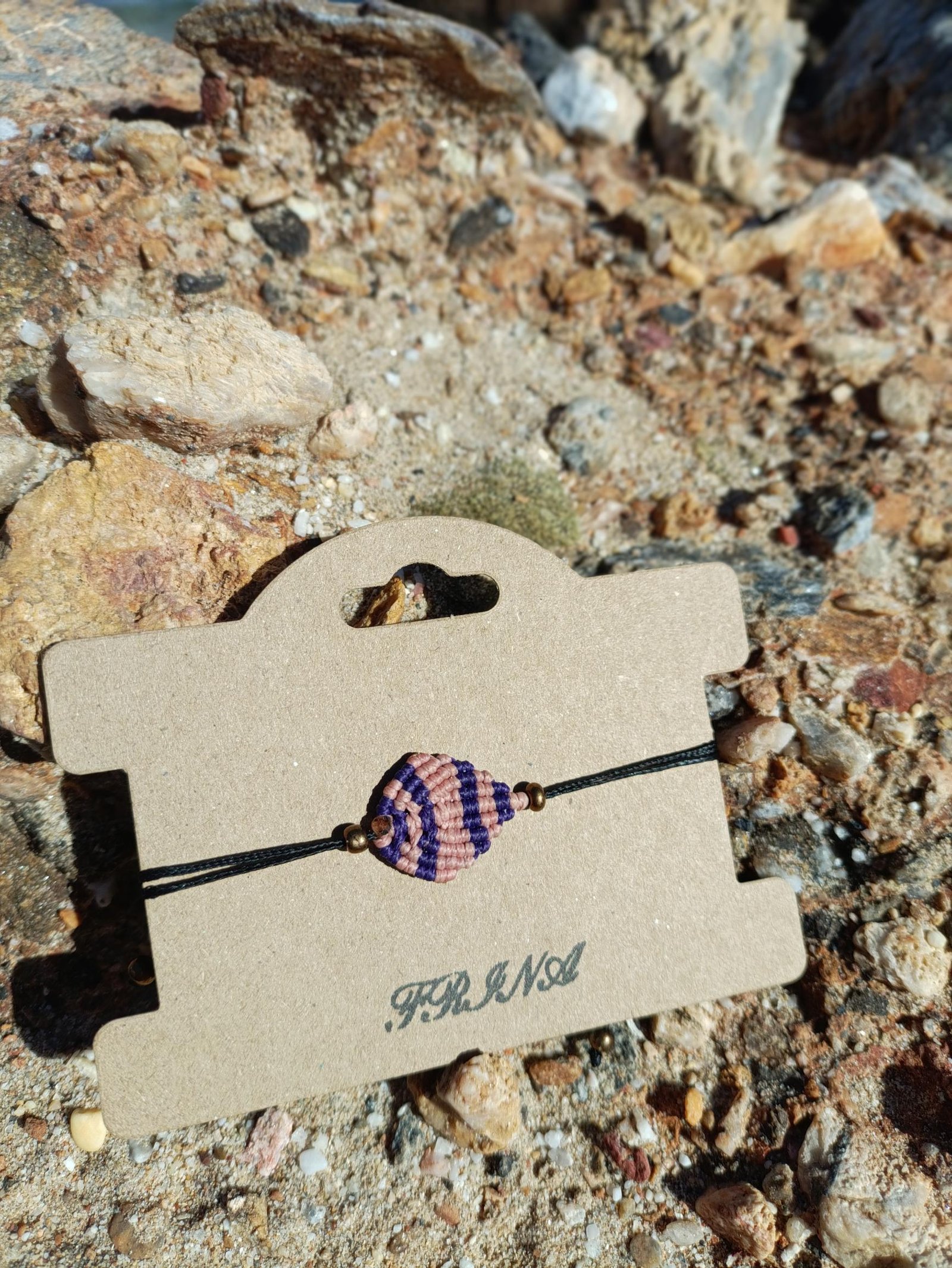 IMG_20251025_131704 Μακραμέ βραχιόλι χεριού φύλλο μωβ-ροζ - Image 2