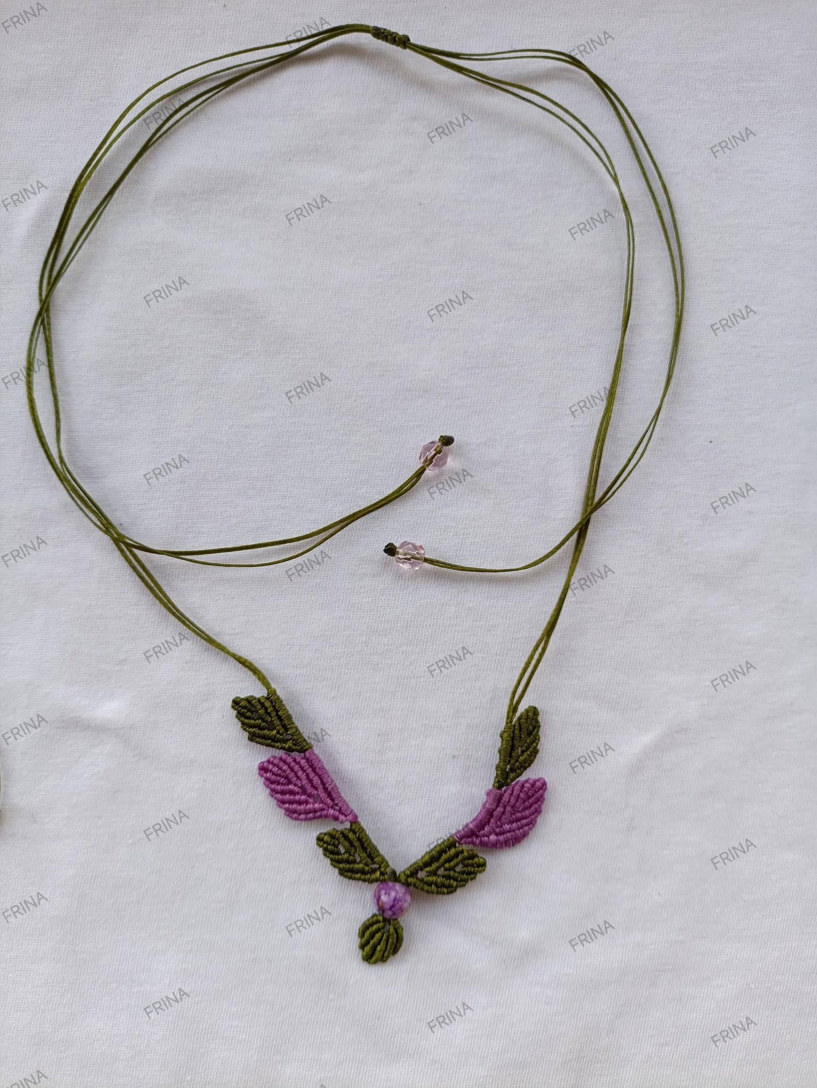 IMG_20251109_141740 ΜΑΚΡΑΜΕ ΚΟΛΙΕ ΜΕ ΦΥΛΛΑ ΜΩΒ-ΛΑΔΙ ΚΑΙ ΡΟΖ ΧΑΝΤΡΑ - Image 1