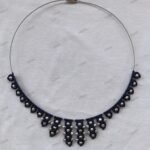 ΒΕΡΓΑ ΛΑΙΜΟΥ ΜΑΚΡΑΜΕ ΜΠΛΕ ΜΕ ΑΣΗΜΙ ΧΑΝΤΡΕΣ