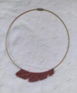 ΒΕΡΓΑ ΛΑΙΜΟΥ ΧΡΩΜΑ ΧΡΥΣΟ ΜΕ ΜΑΚΡΑΜΕ ΦΥΛΛΑ ΣΩΜΟΝ