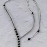 ΜΑΚΡΑΜΕ ΚΟΛΙΕ ΜΕ ΑΣΗΜΟΚΛΩΣΤΗ ΚΑΙ ΜΑΥΡΕΣ ΧΑΝΤΡΕΣ