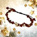 Γούρι βραχιολάκι κόκκινο με χρυσό “26” και αστεράκια - Image 2