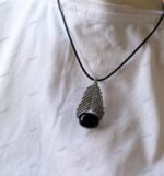 Κορδόνι λαιμού με μακραμέ μενταγιόν ασημί και μαύρη χάντρα - Image 2