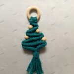 ΧΡΙΣΤΟΥΓΕΝΝΙΑΤΙΚΟ ΣΤΟΛΙΔΙ ΜΑΚΡΑΜΕ ΔΕΝΤΡΟ ΠΡΑΣΙΝΟ ΜΕ ΜΠΕΖ ΧΑΝΤΡΕΣ