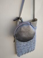 Πλεκτό τσαντάκι κινητού με δερμάτινο πορτοφολάκι - Image 4