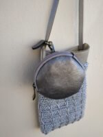 Πλεκτό τσαντάκι κινητού με δερμάτινο πορτοφολάκι - Image 4