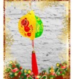 Χειροποίητο διακοσμητικο γούρι 2026, ξύλινο ρόδι με μεγάλη κόκκινη φούντα - Image 2