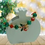 Χειροποίητο βραχιολάκι γούρι 2026 με γκι πράσινο - κόκκινο - Image 2