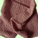 Χειροποίητο κασκόλ με νήμα βελουτέ - Image 2