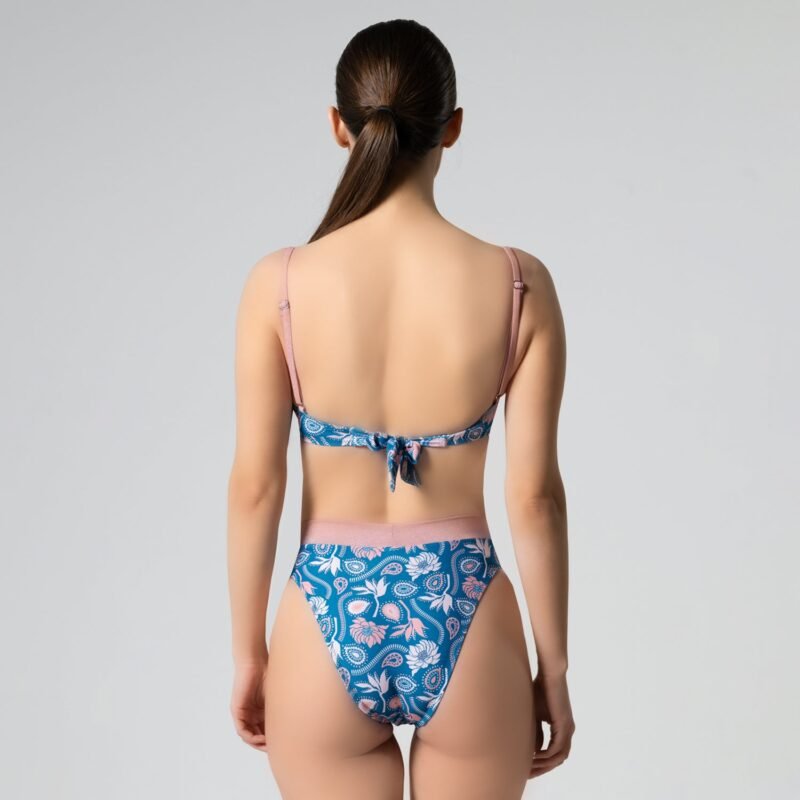 An underwired bra style top Best for a B cup and above  Full coverage