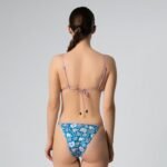 Triangle bikini top  Adjustable straps  Removable light pads Adjustable side bottom Cheeky bottom