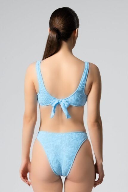 Removable cups  No claps  Ring details  Cheeky bottom  Sensitive to pool use 