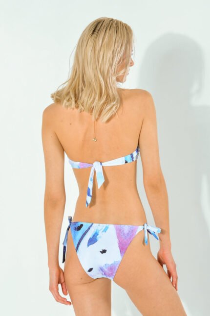 Bandeau V-front bikini top Detached cups Removable halter No clasp Classic tanning cut bottom with tie straps on sides Suitable for women of all bust size Lycra 80% PA 20% EA Italian Fabric Model wears a S size