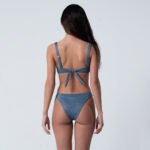 Adjustable straps Removable light pads No clasp Best for a B cup and above Fully lined Model is wearing a size S