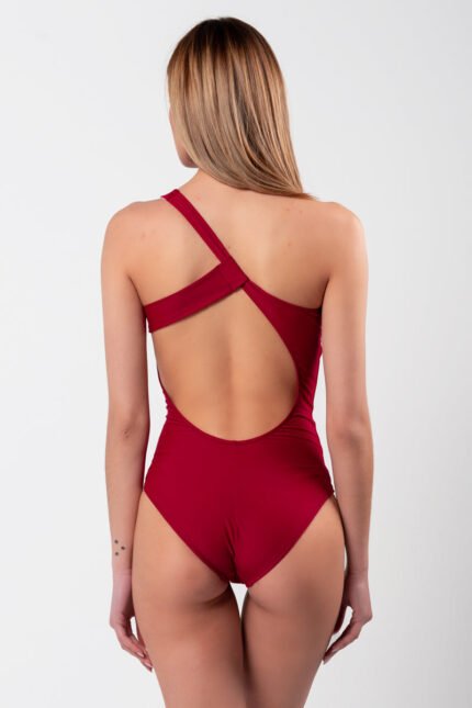 Featuring side shoulder strap