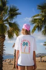 Crew neck  Drop shoulders  Oversized fit  100% organic cotton