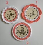 Πλεκτά σουβέρ σε συνδυασμό με ξύλο - εξάδα