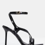 Πέδιλα με Χιαστί Λουράκια & Μπαρέτα - Μαύρο