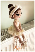 Χειροποίητη Πλεκτή Κούκλα Μπαλαρίνα με λαμπαδα - Image 4