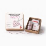 Σετ δημιουργίας κοσμήματος καρδιά ροζ – DIY kit με χάντρες, οδηγίες και υλικά σε κουτί