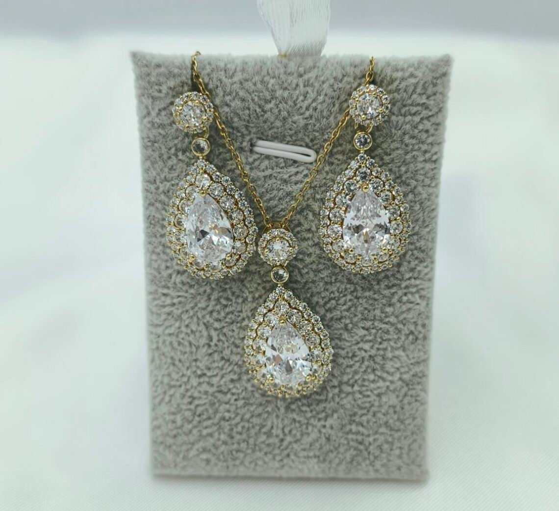 cropped-IMG_20260225_111700-scaled-1.jpg Νυφικό Σετ Κοσμημάτων Ζιργκόν '' GABRIELLA '' - Image 1