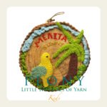 Χειροποίητο προσωποποιημενο διακοσμητικό καδρακι με πλεκτο παπαγαλακι - Image 3