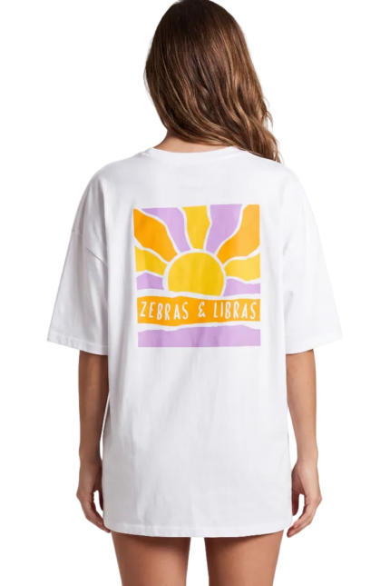 T-shirt Sun Oversized White ρούχο της Zebras & Libras – εικόνα 2