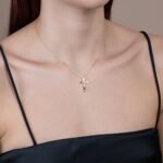 Σταυρός Βάπτισης με Αλυσίδα για Κορίτσι από Κίτρινο Χρυσό Κ14 και Πέτρες Ζιργκόν NstNastasia – εικόνα 2